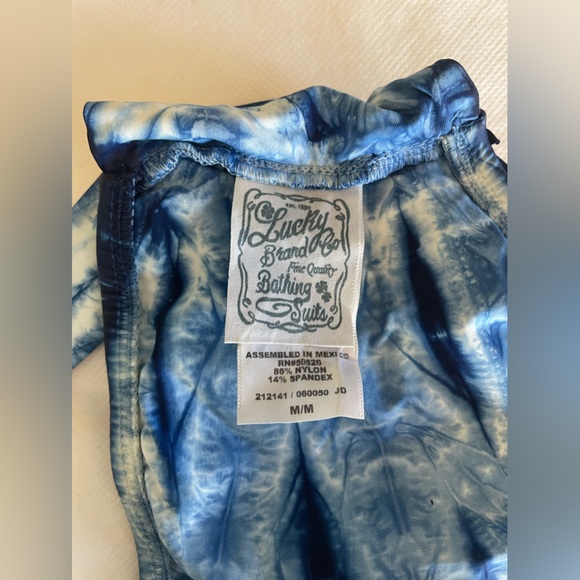 NWT Lucky Brand tie dye bandeau ruffle bikini set - Picture 4 of 5